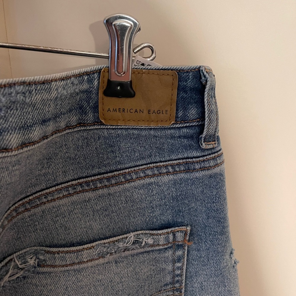 American Eagle Ripped Jeans - Picture 3 of 4